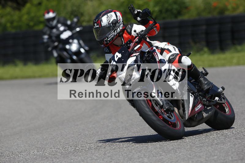 /Archiv-2024/29 12.06.2024 MOTO.CH Track Day ADR/Gruppe blau/64